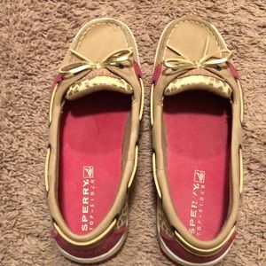 Youth 5 M pink and tan Sperry